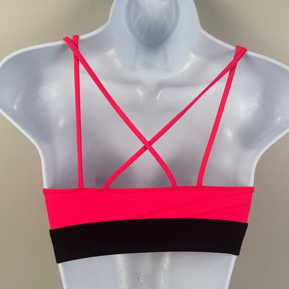 ✨3/$25✨ Pink Victoria’s Secret Women's Strappy Bralette - XS - Picture 5 of 6